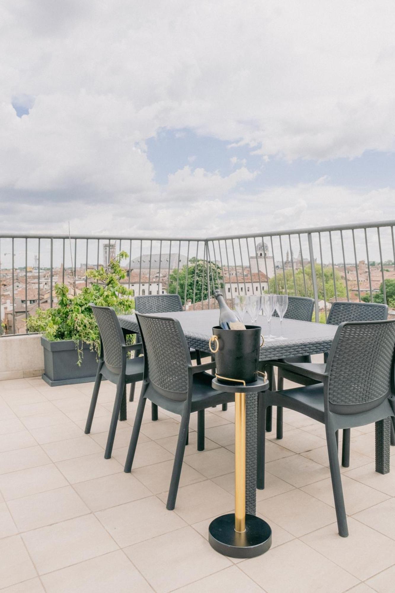 M14 Skyview City Center Padua Exterior foto